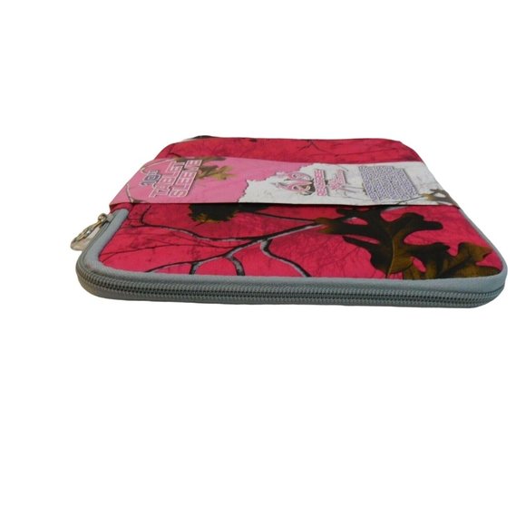 REALTREE Xtra Colors 10" Tablet Sleeve Pink Camo - Picture 4 of 6